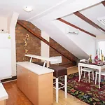 Apartment Markale *